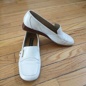 Etienne Aigner Dunk Loafers Womens 7.5M White SlipOn Shoes Leather Comfort Strap